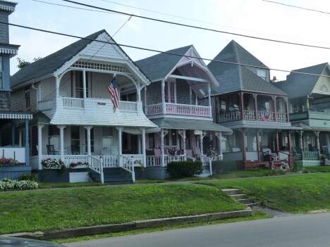 Oak Bluffs Houses