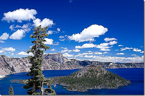 800px-Wizard_Island_in_Crater_Lake_National_Park_-_Oregon_2008